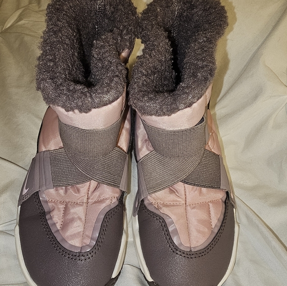 Nike Kids Flex Advance Snow Boots, Size 13 - Picture 4 of 10